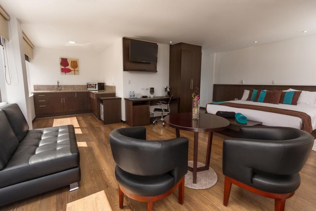 Hotel Valgus Куенка Екстер'єр фото