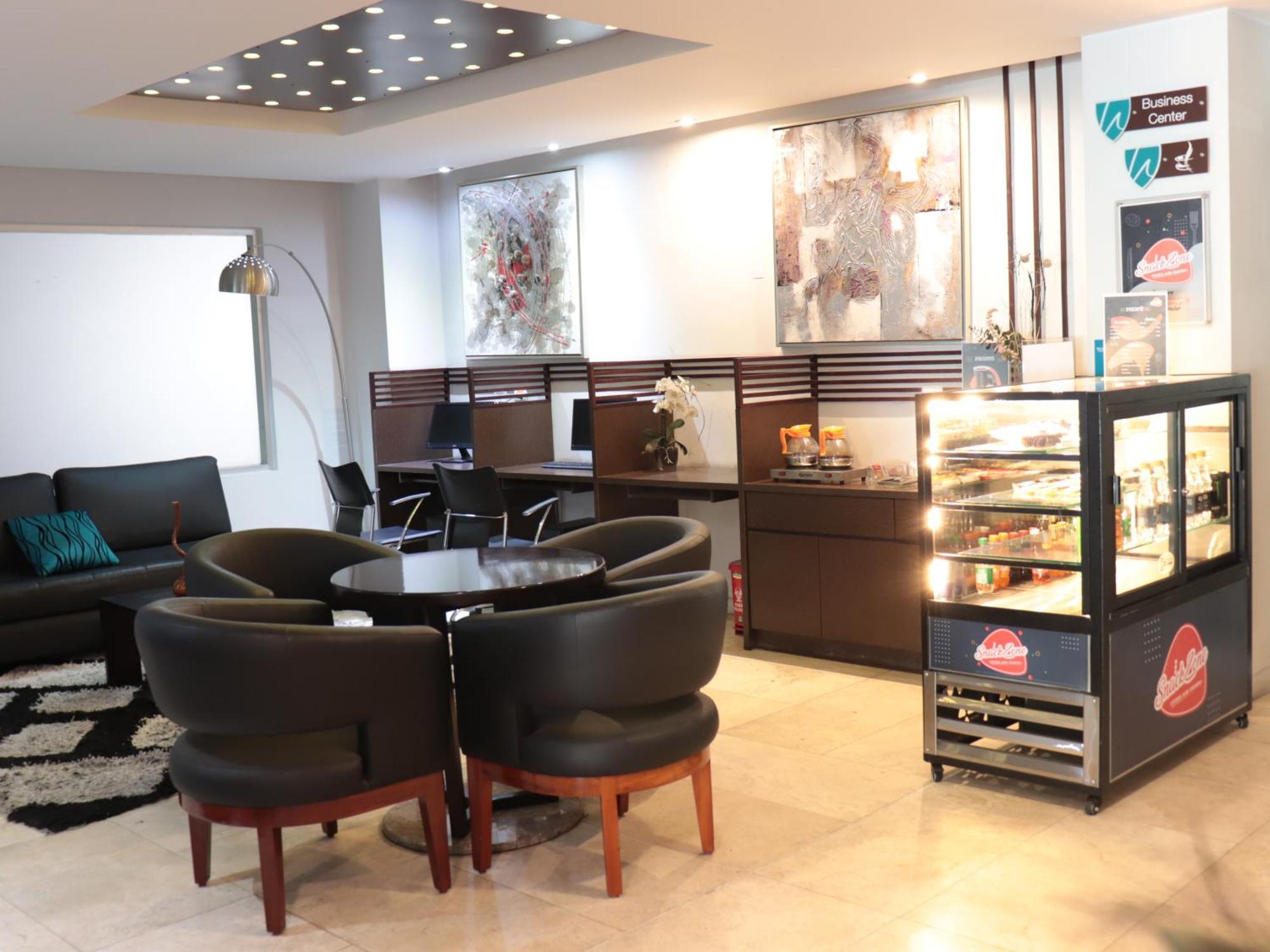 Hotel Valgus Куенка Екстер'єр фото