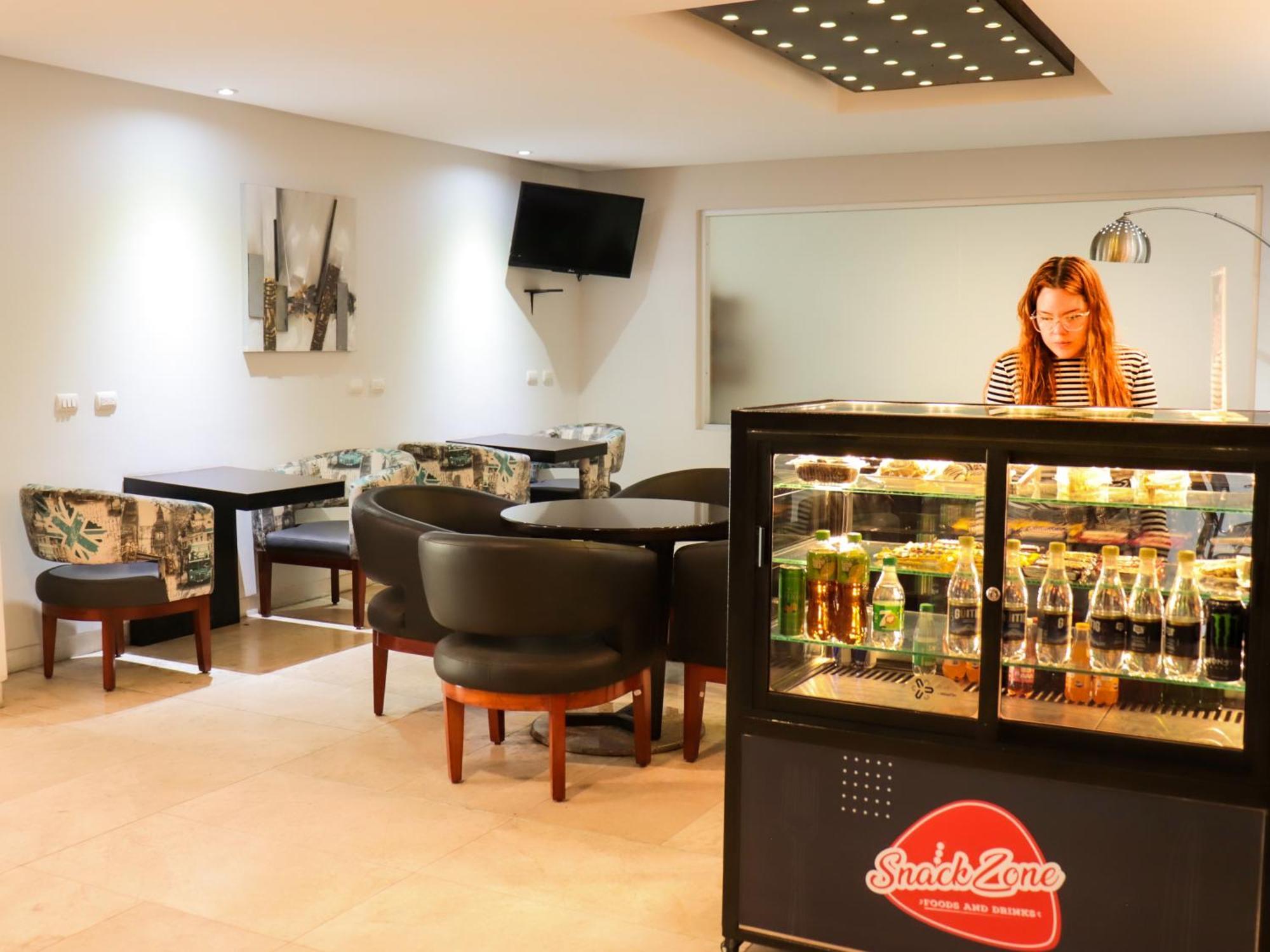 Hotel Valgus Куенка Екстер'єр фото