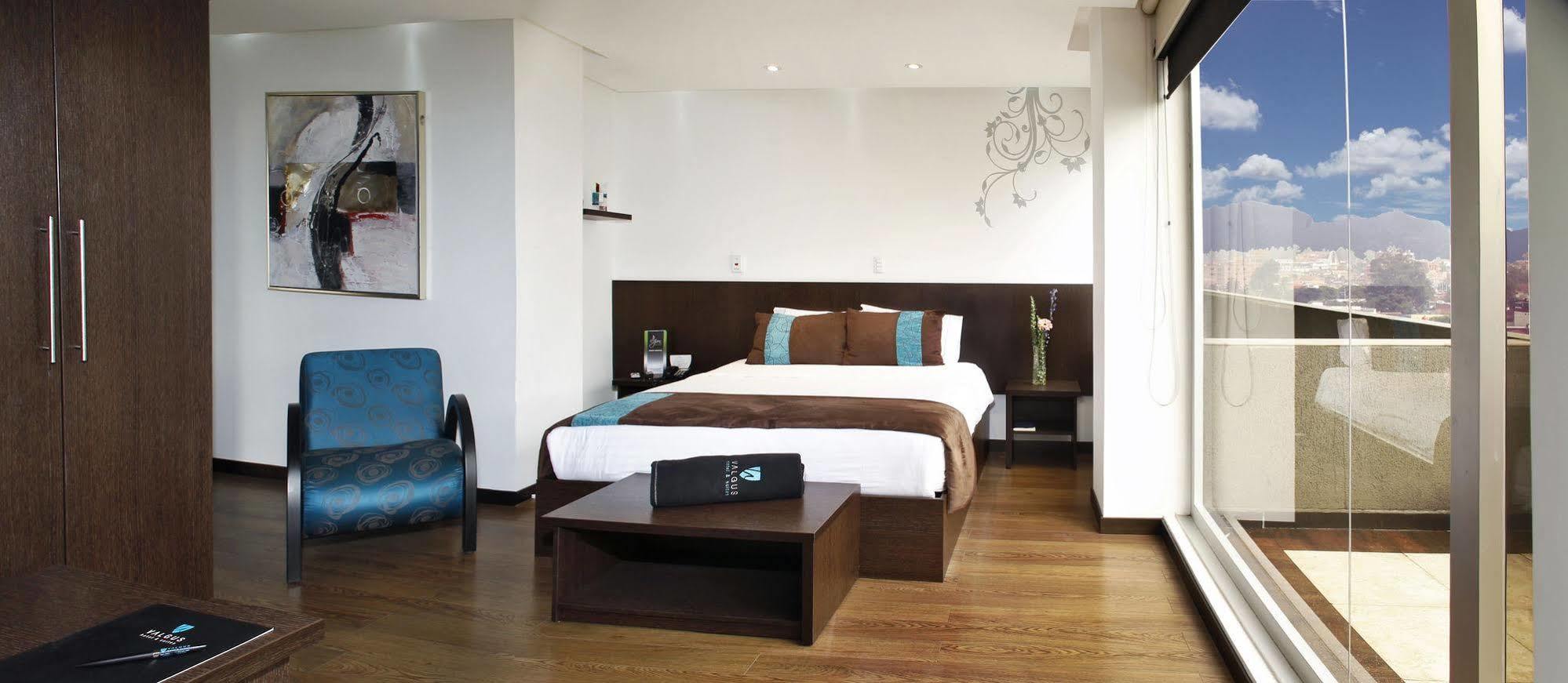 Hotel Valgus Куенка Екстер'єр фото
